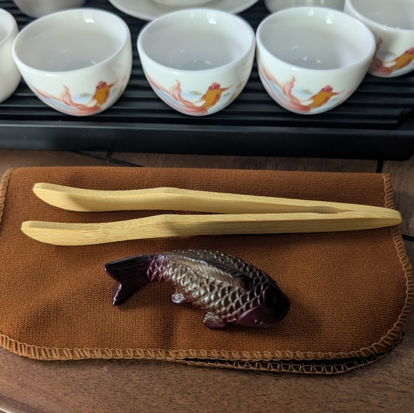 ICHAG Tea Set with Fish Design - Picture 2 of 9